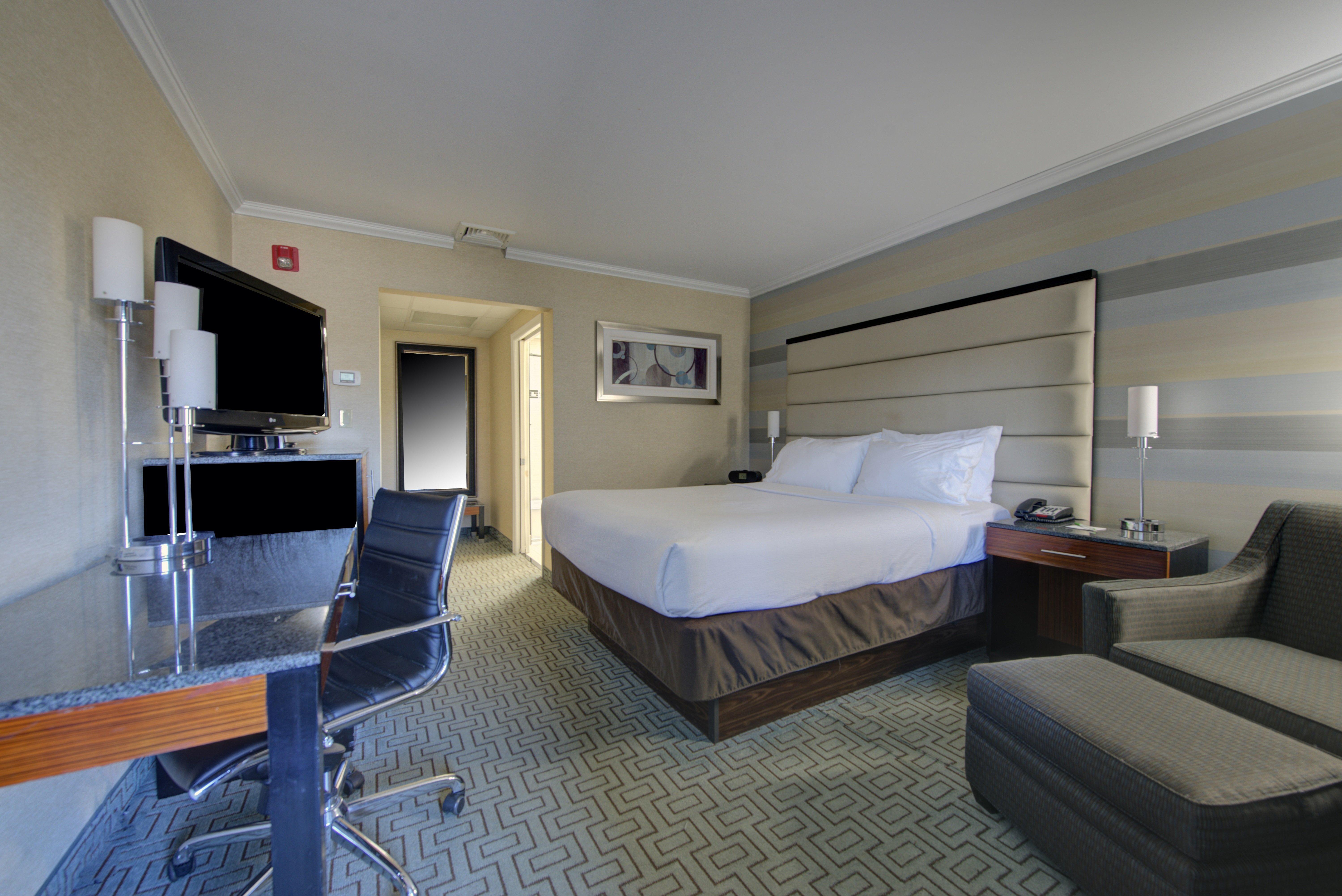 Plainview-long Island By Ihg Hotel 3*