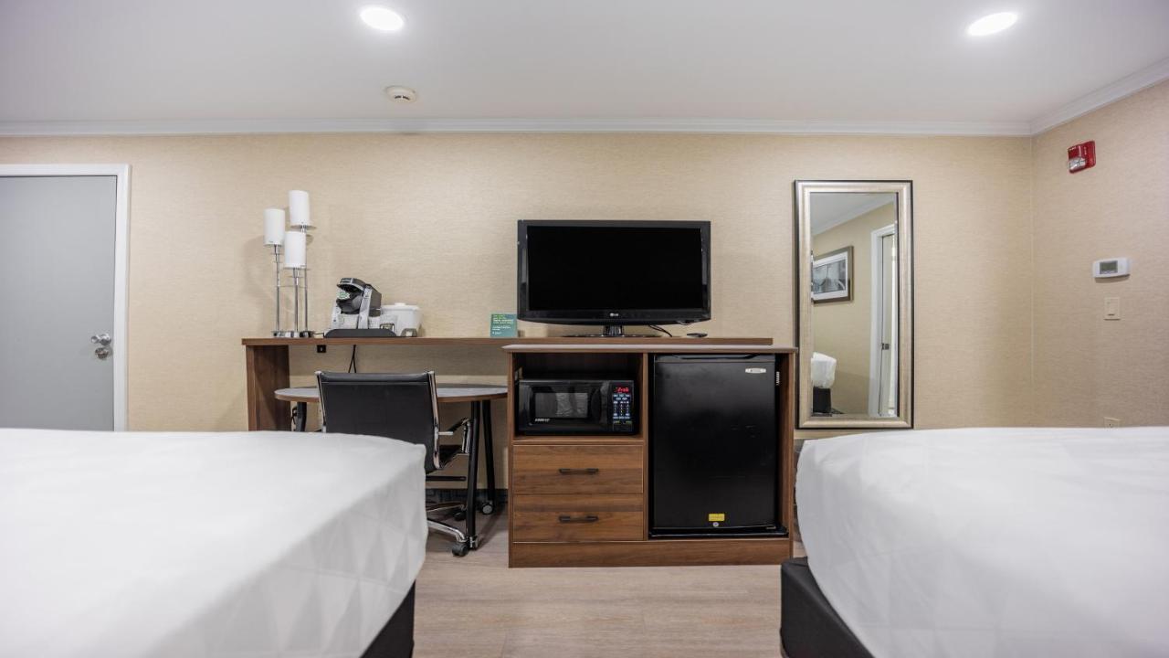 Plainview-long Island By Ihg Hotel Plainview
