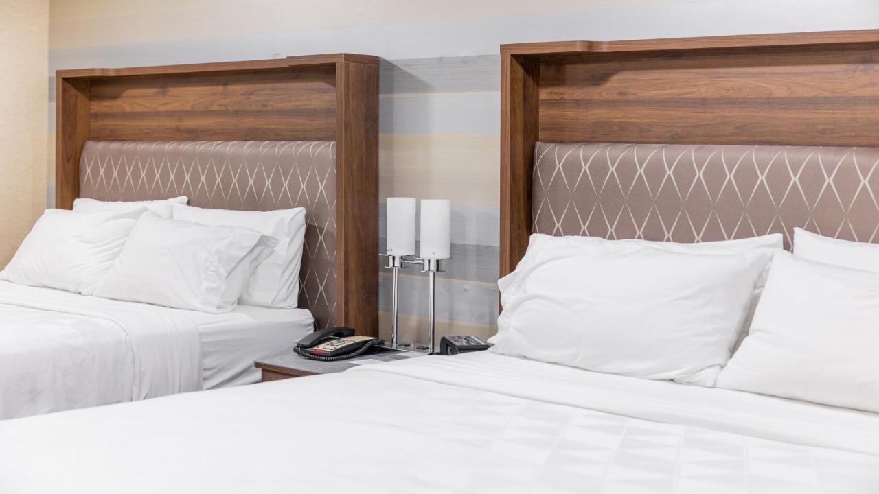 Plainview-long Island By Ihg Hotel 3*