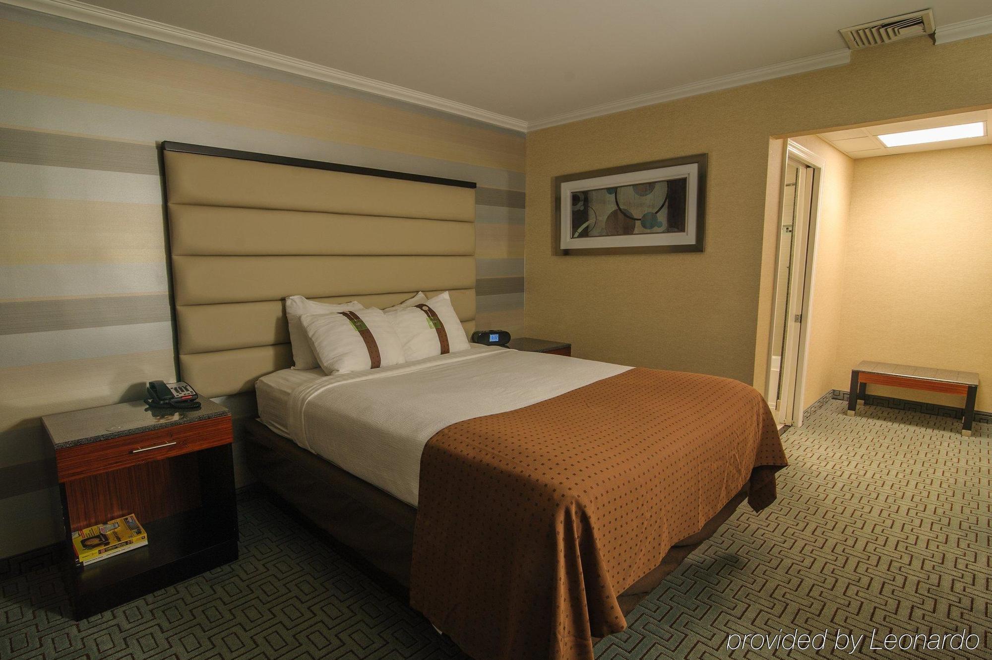 Plainview-long Island By Ihg 3*