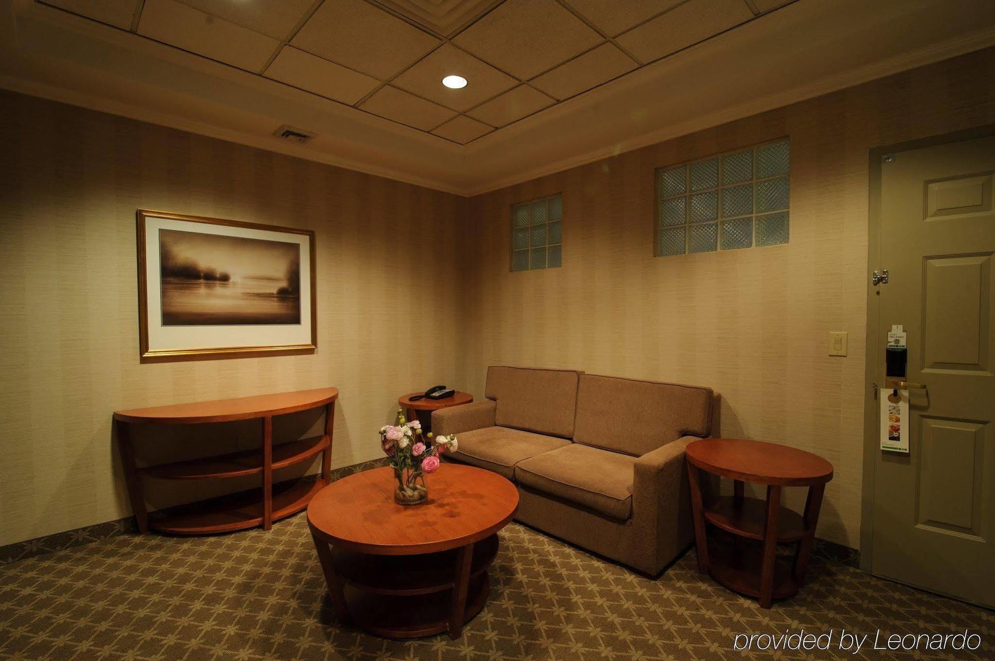 Plainview-long Island By Ihg 3* Plainview